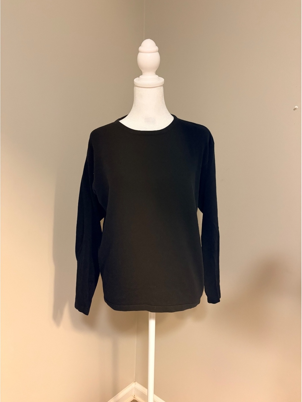 Milano Design Group Black Knit Sweater Size Medium Vintage Minimalist Fall